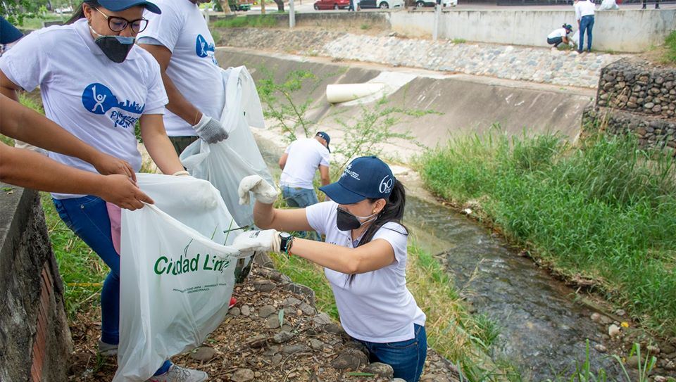 Exitosa jornada de aseo y ornato en el canal de la Avenida La Toma en Neiva 3