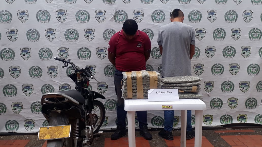 Intentaron escapar con 137 kilogramos de marihuana y se accidentaron 4