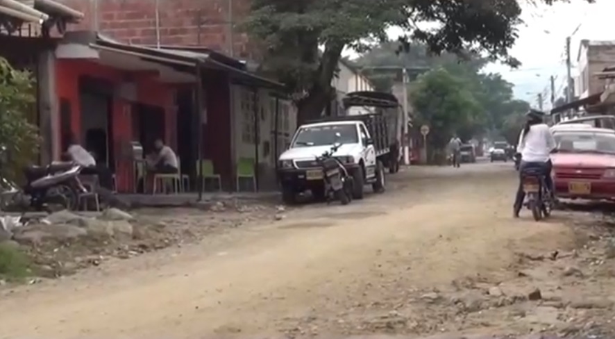 Denuncian demoras en el inicio de pavimentación urbana de Garzón 4