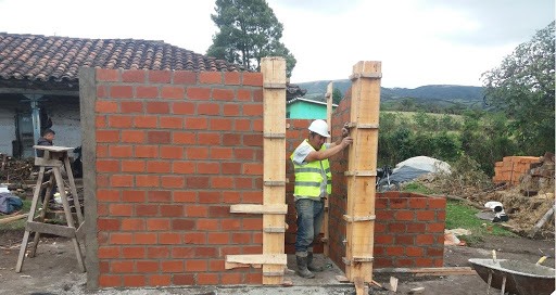 Expectativa en veredas de Hobo por obras de saneamiento básico familiar 1