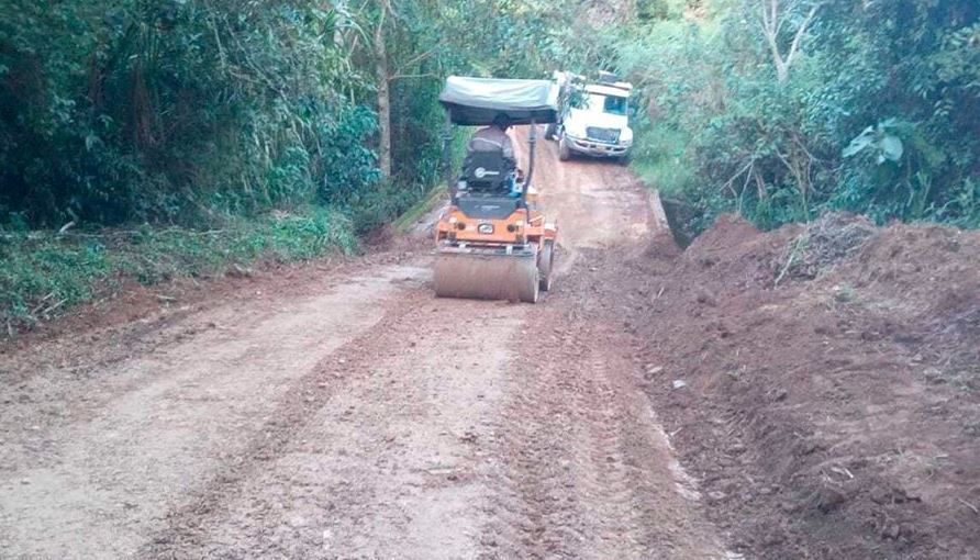 Intensa recuperación de vías se cumple en veredas de Paicol 1