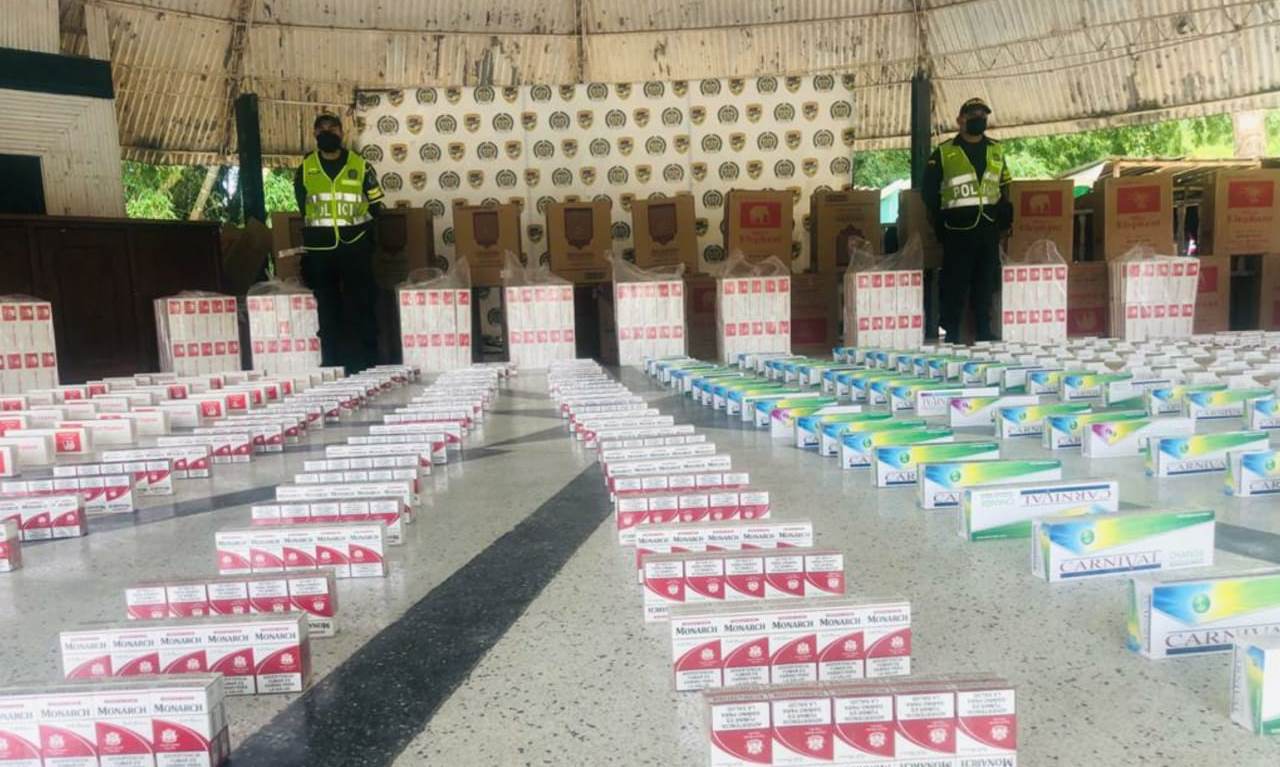 Millonaria incautación de mercancía de contrabando en Timaná 2