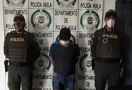 Policía pensionado atacó a machete a su esposa en Villavieja 2
