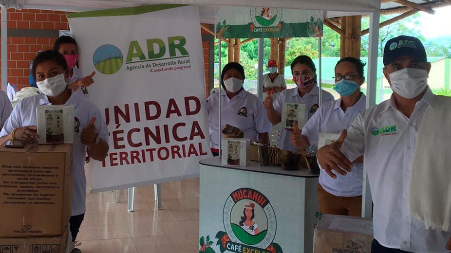Proyecto asociativo con mujeres cafeteras viene impulsando la ADR 1