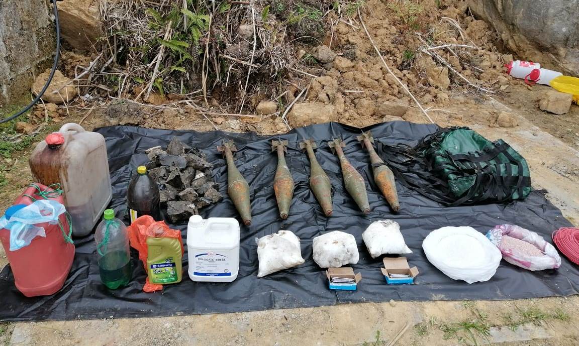 Descubren caleta con material de guerra en zona rural de Algeciras 2