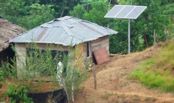 Sistemas de energía solar para familias rurales en Guadalupe 2