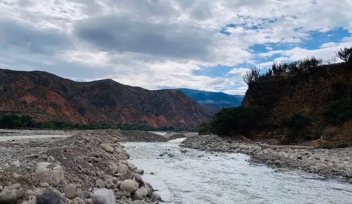 Obras de mitigación para habilitar la transitabilidad en Colombia Huila 3