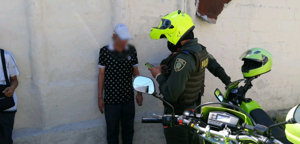 Ciudadanos siguen sin acatar toque de queda y ley seca en el Huila 1