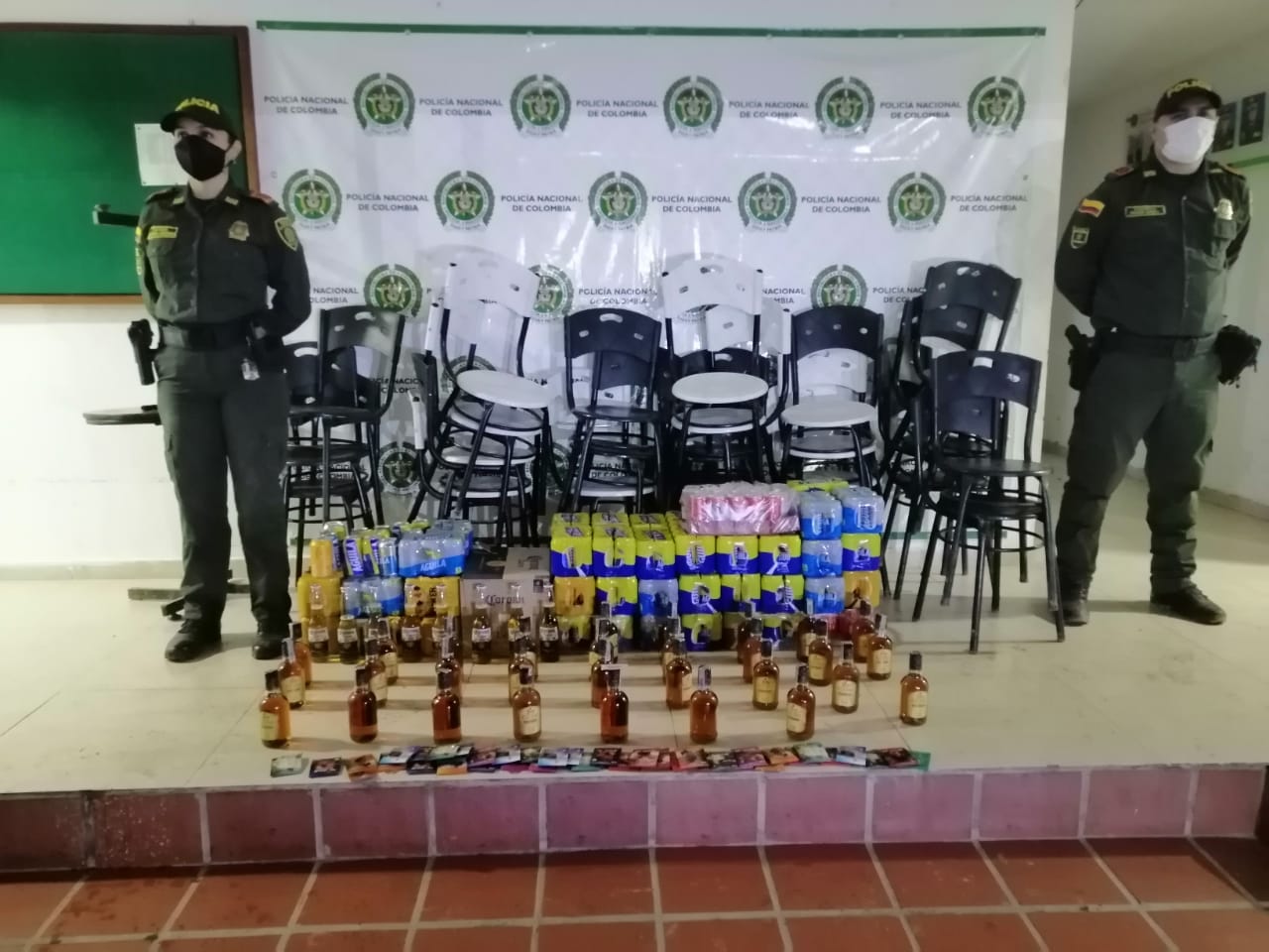 Autoridades sorprenden fiestas clandestinas en Suaza 1