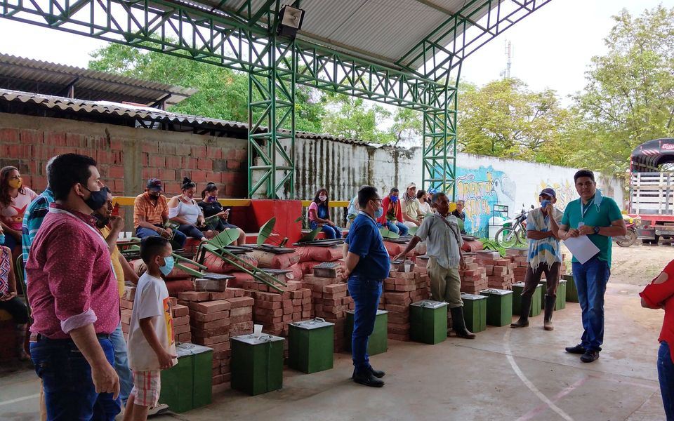 Nuevas hornillas ecológicas serán entregadas a familias campesinas de Baraya 1