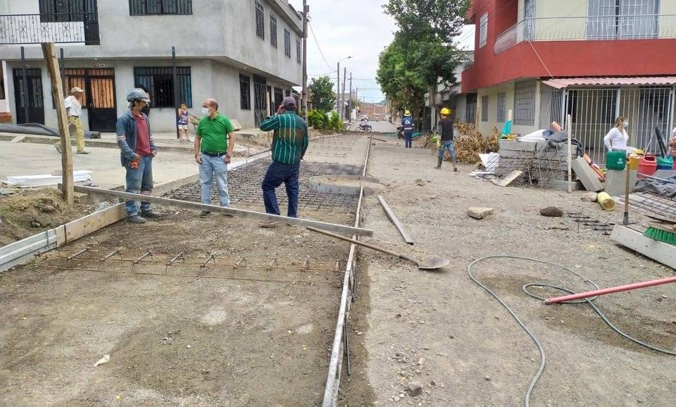 Avanzan obras de pavimentación urbana en La Plata 1