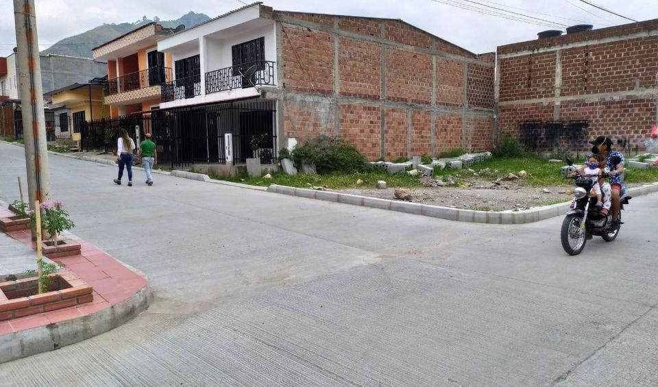 Avanzan obras de pavimentación urbana en La Plata 2