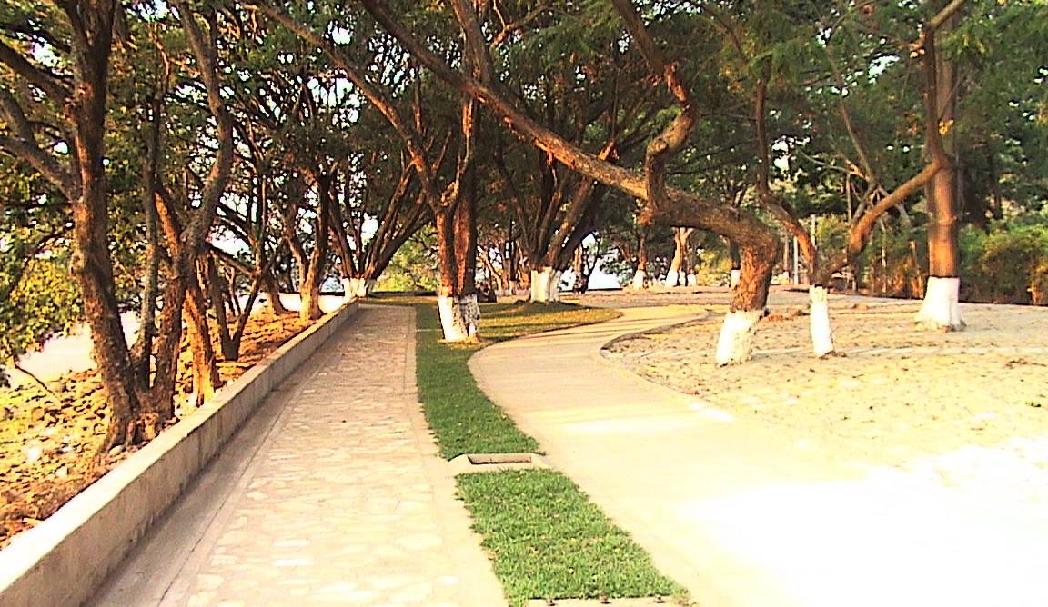 Proyecto de reconstrucción y mejoramiento del malecón turístico de Yaguará 2