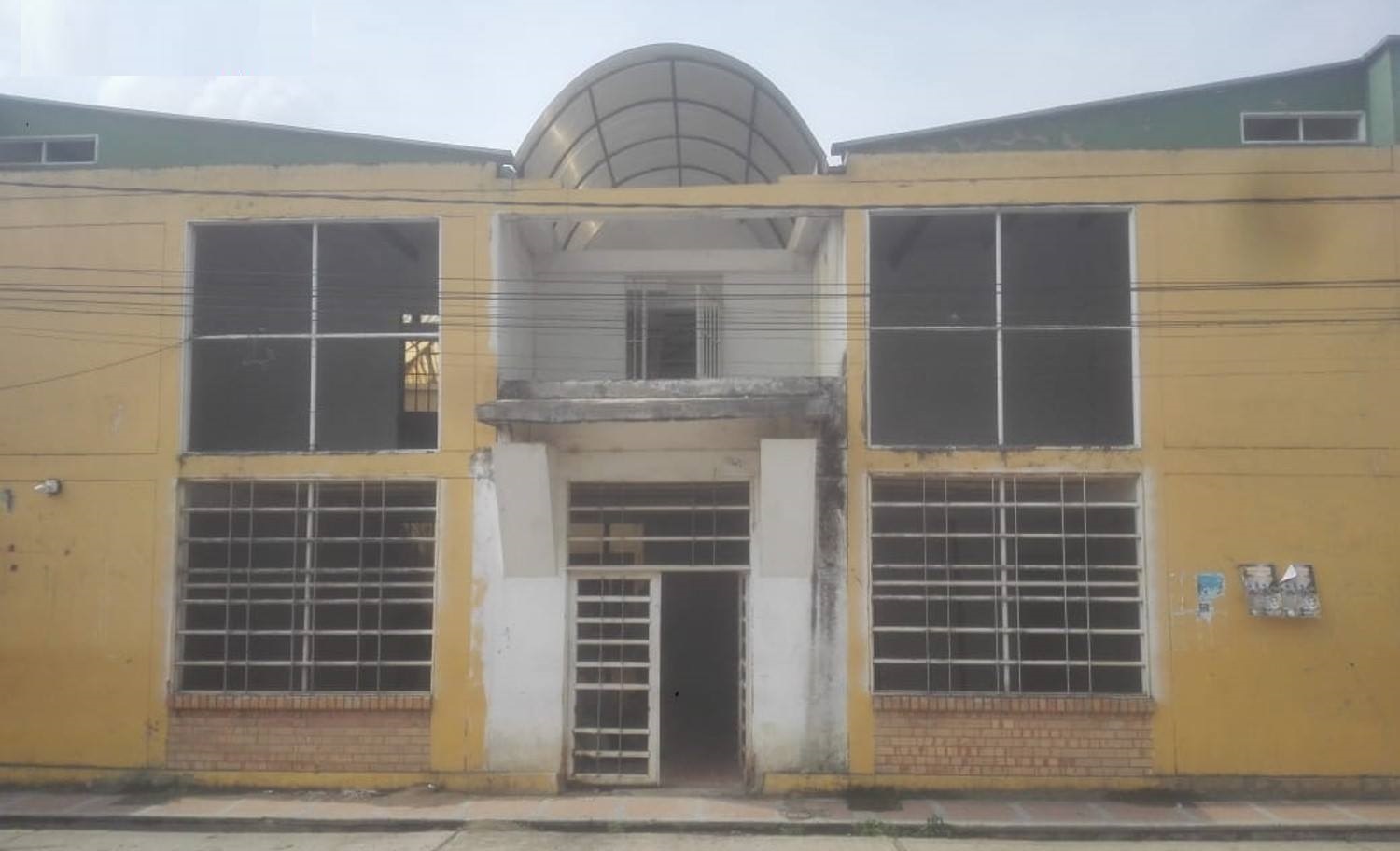 Por alto riesgo de colapso, ordenan demolición del CDI en Oporapa 5