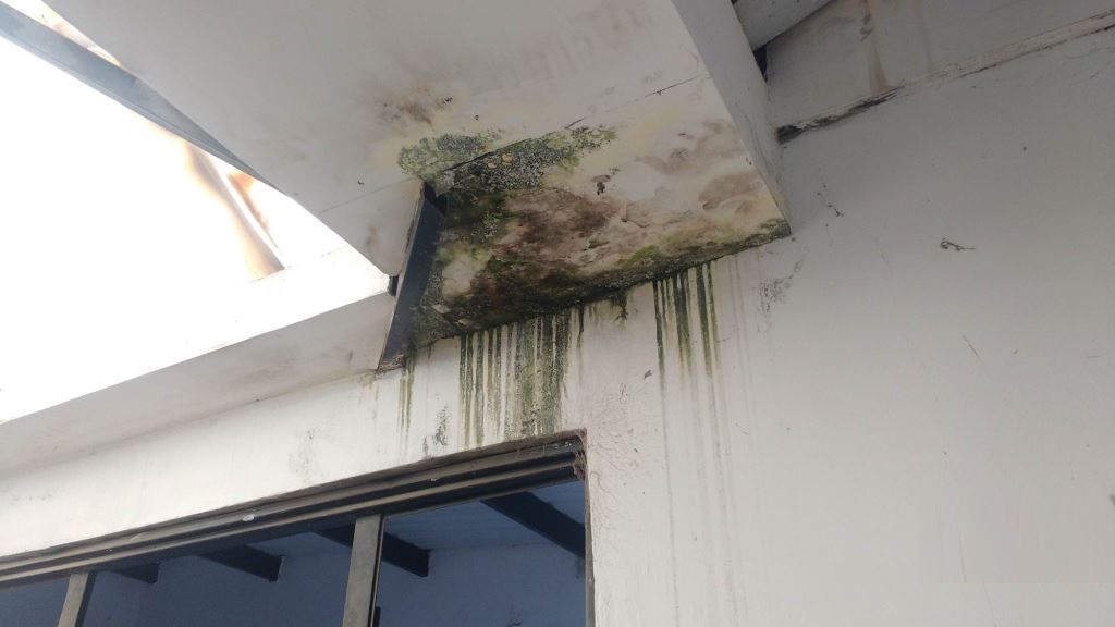 Por alto riesgo de colapso, ordenan demolición del CDI en Oporapa 3