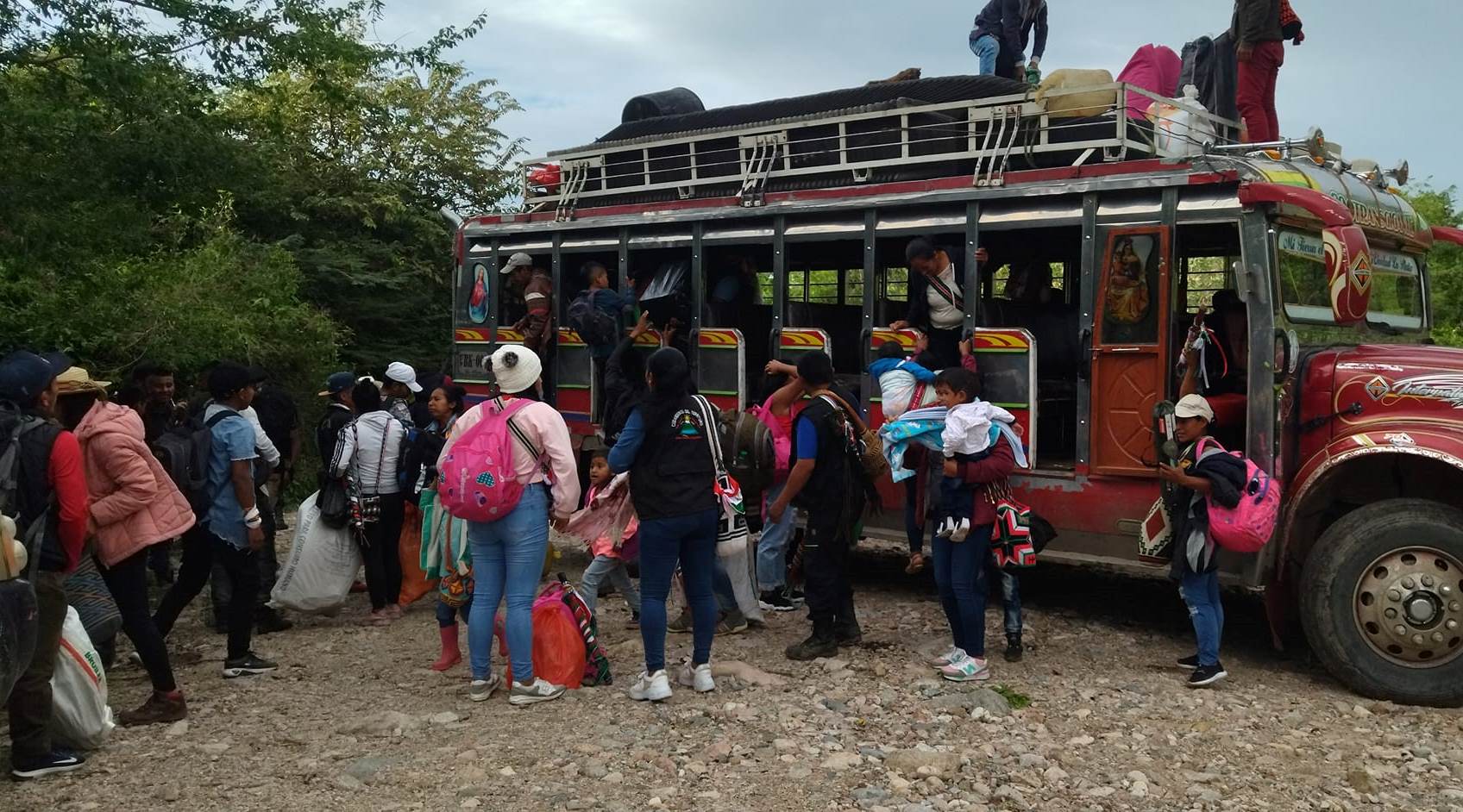 Inició concentración de comunidades indígenas del Huila en puente El Pescador 3