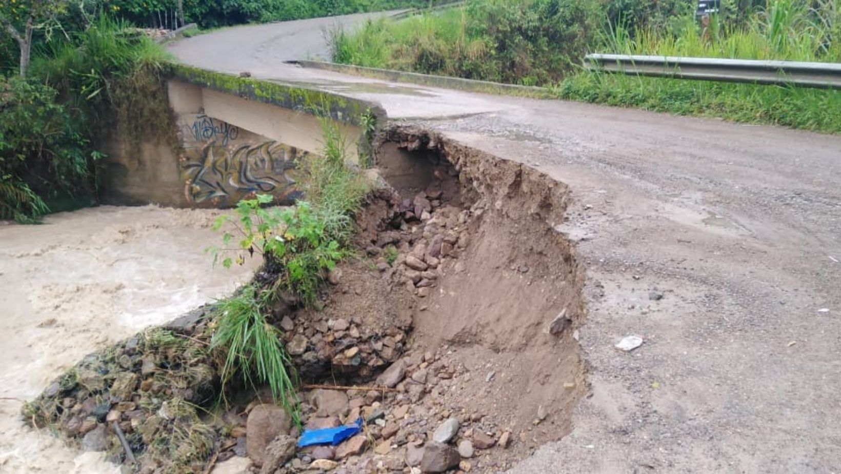 Gobernación presenta balance preliminar de emergencias derivadas por lluvias en el Huila durante este fin de semana 1