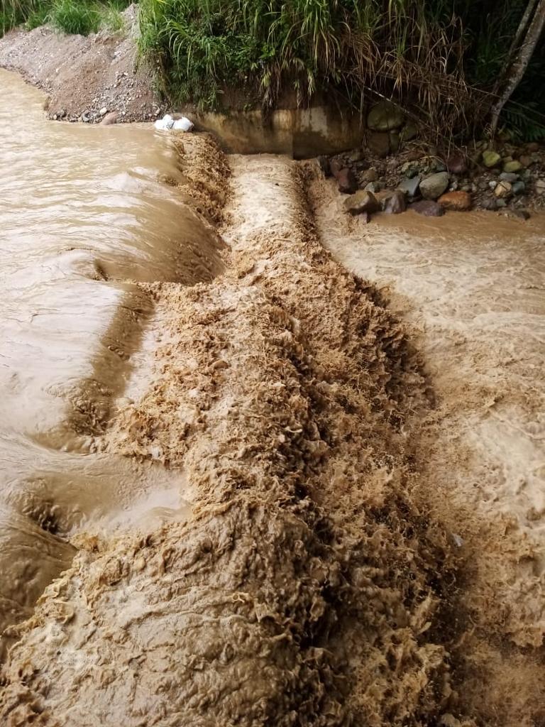 Fuertes lluvias causaron suspensión forzosa del suministro de agua en Pitalito 4