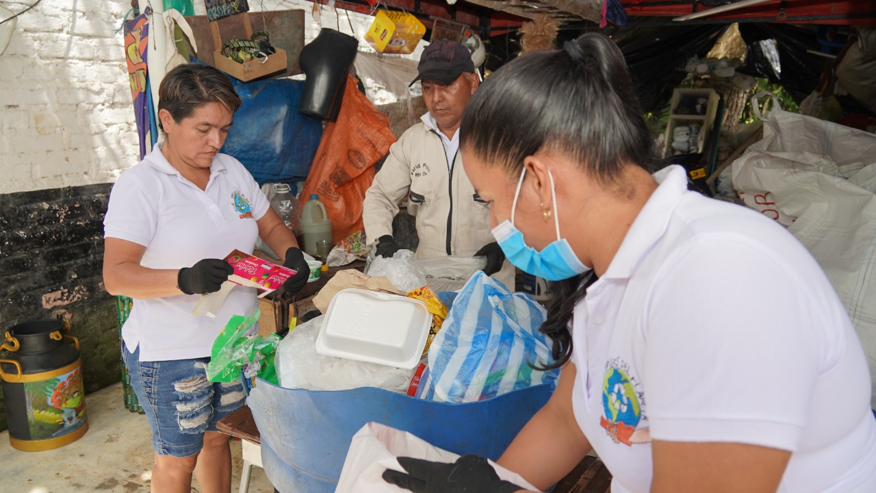Aguas del Huila conmemora el Dia Mundial del Recuperador de Oficio 2